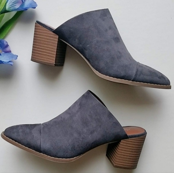 American Eagle faux seude point toe Mule Block heels - Picture 12 of 12